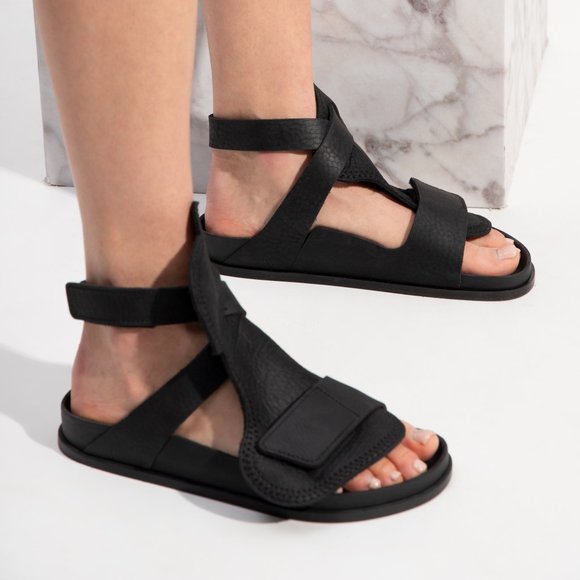 BIRKENSTOCK Bukarest leather premium handmade sandal. Size: 9,  42 - Picture 13 of 14